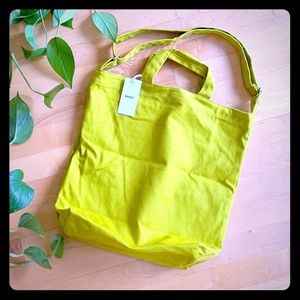 nwt baggu canvas duck bag, pear 🍐